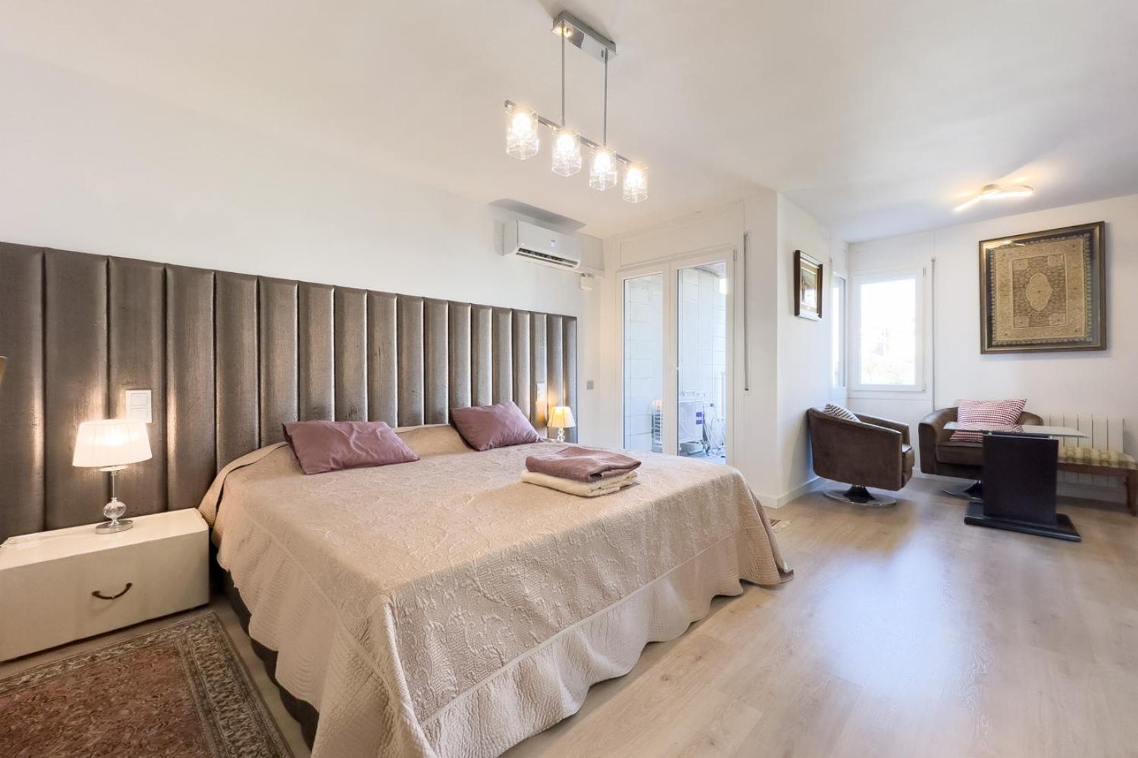Impresionante Apartamento Delante Del Mar Vilassar De Mar Eksteriør billede
